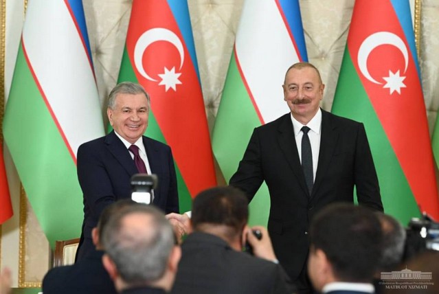 Президенты Узбекистана и Азербайджана выразили удовлетворение плодотворными итогами переговоров
